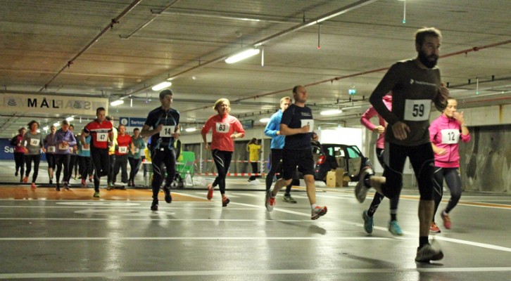 Kystbykarusellen disponerer tre hele etasjer i Kystbygarasjen under avviklingen av løpene.