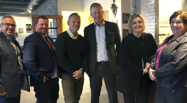 Tom Georg Indrevik, Børge Haugetun, Trond Herland, Henning Hauso, Kari-Anne Landro og Marianne Sandahl Bjorøy.