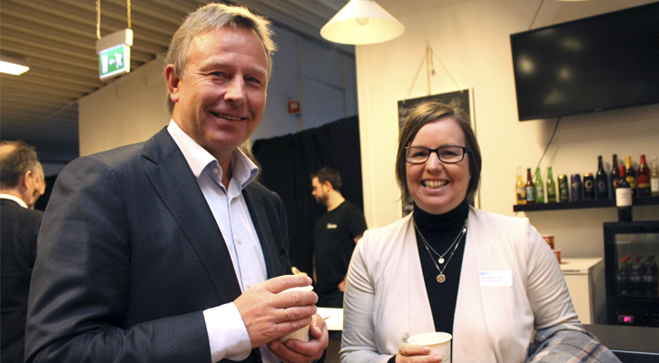 VNRs kommende daglig leder, Henning Hauso. Her står han sammen med Janne Havneraas fra SPV.