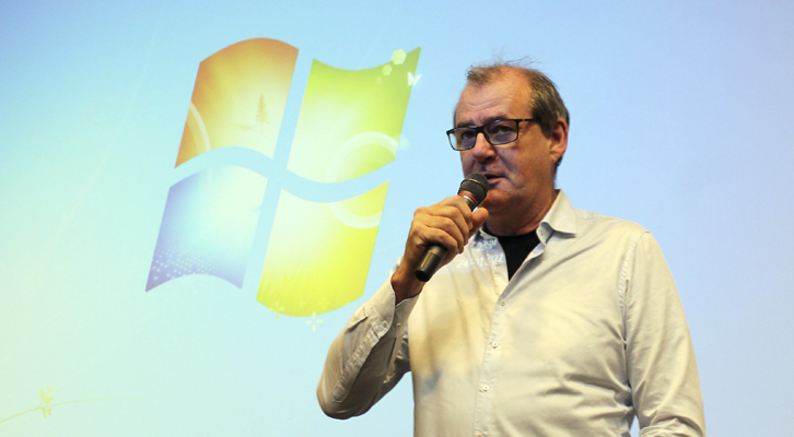 Prest Thor Brekkeflat oppfordret alle bedrifter til å støtte Krafttak mot Kreft. - Ikke tenk på at bidragene er for små, for alt hjelper, sa han. 