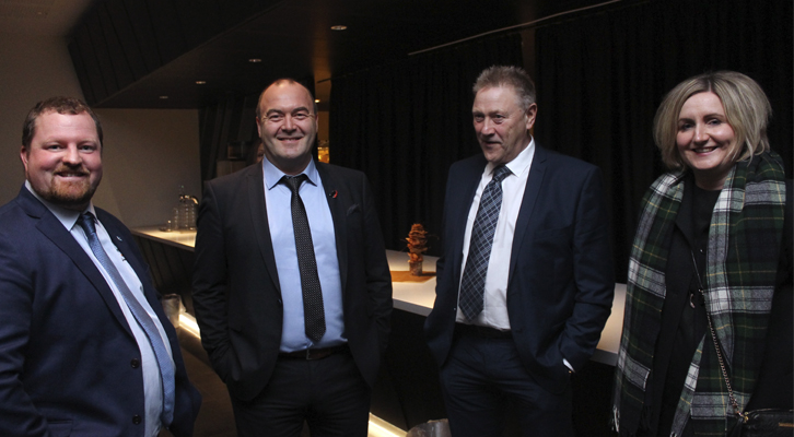 SUND OG ØYGARDEN: Børge Haugetun, Atle Dåvøy, Nils Kåre Skoge og Kari-Anne Landro.