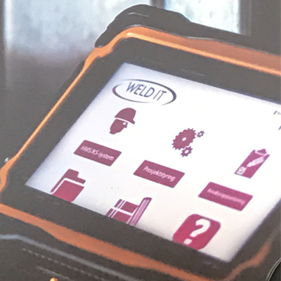 Sveisejobben kan dokumenteres via iPad. Når kundene får produktet, følger dokumentasjonen med som vedletgg.