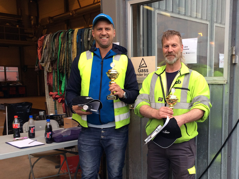 Knut Borge (ikke tilstede da bildet ble tatt) tok 1. plass i klassen "stor truck" for andre året på rad, mens Knut Magne Uri (t.h) og Steinar Hellevik tok henholdsvis 2. og 3. plass. Foto: Irene Lillehammer, CCB