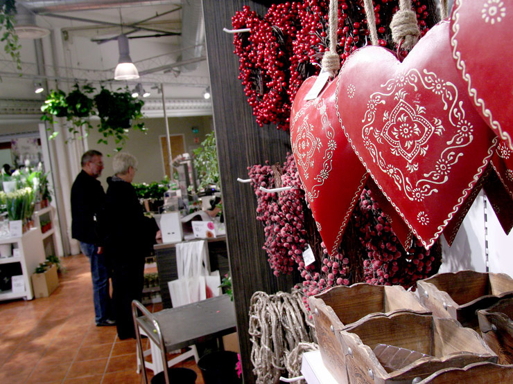 Søndagsåpne butikker hele året? Tja, mener Sartor. Foto: VNR.no