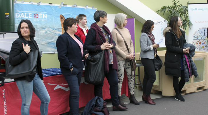 Magnhild Hakestad (rektor Sotra vidaregåande skule), Marianne Sandahl Bjorøy (ordfører Fjell), Grethe Bjorøy (Live2Learn) og Tina Fardal (ACOS).