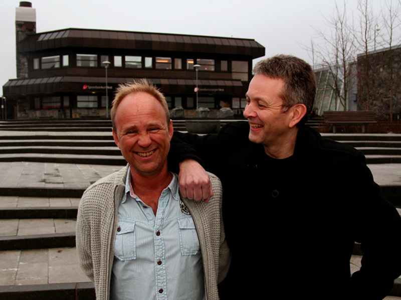 Auksjoner og Bondens Marked står også på programmet for Straumedagene 2011. Fra venstre: Rolf Øvretveit og Dan Christensen. Foto: Inger Elise J. Økland